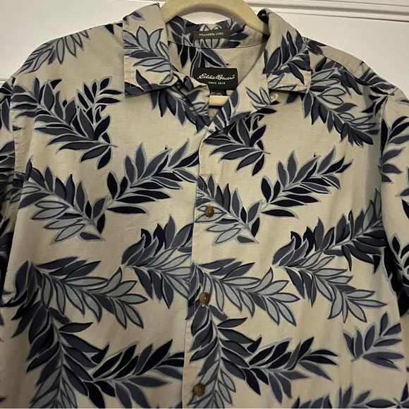 Eddie Bauer Button Up Shirt Mens M Tall Weathered Linen Blue Leaf Print Hawaiian - Picture 1 of 6